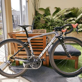 BSA-BB68 (Велосипеды диаметром 34 мм, длина 68 мм) Доступные размеры велосипедов 700C (44 / 49 / 52 / 54 / 56 / 58 См) Карбоновый тормоз дорожного велосипеда X16QR V Brake