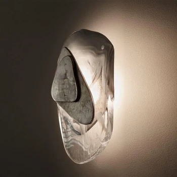 Креативный хрустальный настенный светильник в постмодернистской гостиной, креативный прикроватный светильник для спальни, кабинета, дизайнерская модель, художественный настенный светильник